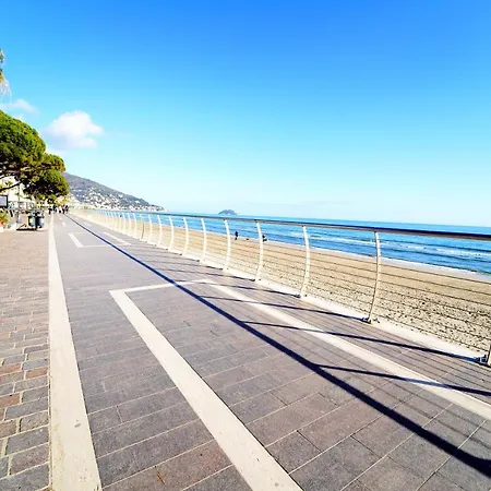 My - Alojamento de Acomodação e Pequeno-almoço Alassio